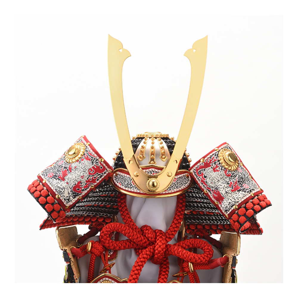 moma様リクエスト商品 真菰【叶い結び飾り】一重 七組 鎧飾り 一冑作 極上仕様 妻取威 1/2 – 株式会社真多呂