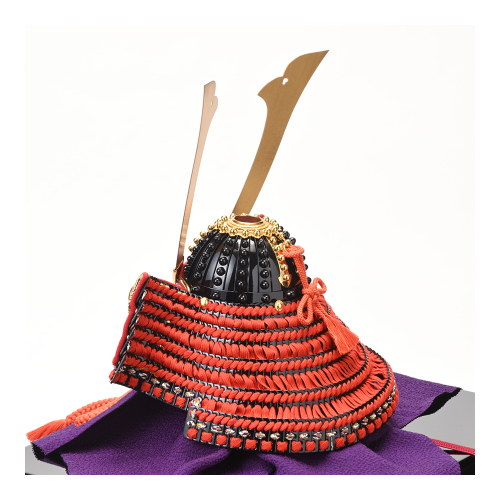 童友社鎧と兜飾り 組み立てキット2点セット。 童友社鎧と兜飾り 童友社鎧と兜飾り 組み立てキット2点セット。 童友社鎧と兜飾り